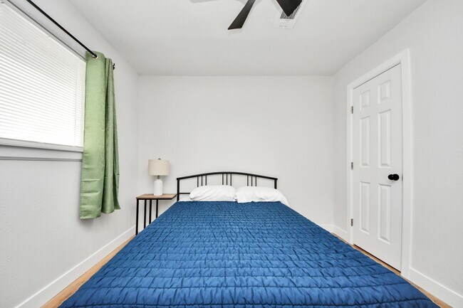 Building Photo - 5115 Clay St