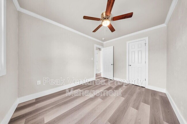 Building Photo - 10 Cabot Ct