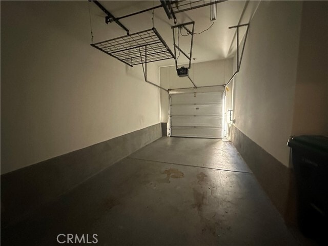 Building Photo - 50 Full Moon