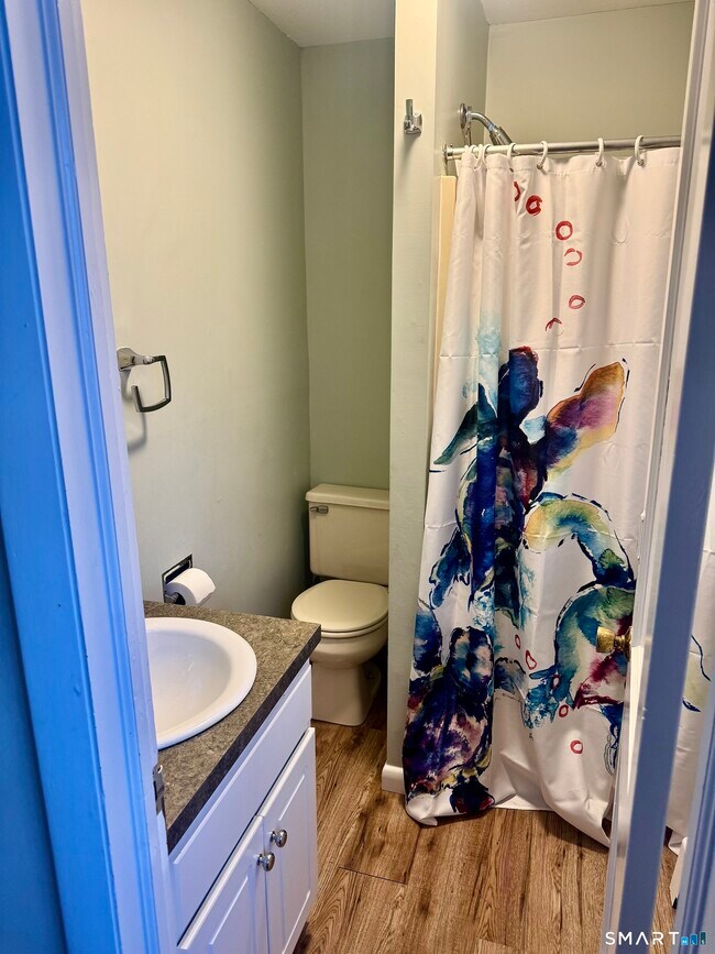 Building Photo - 51 Billow Rd