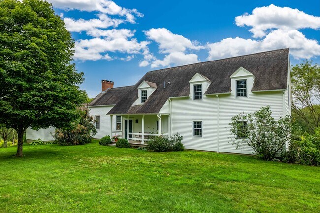 Building Photo - 43 Butternut Rd