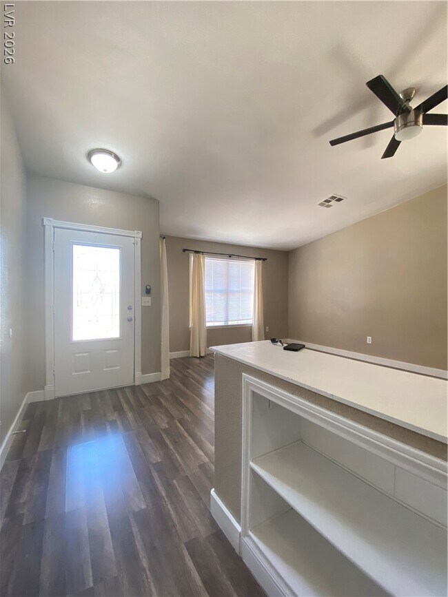 Building Photo - 2118 Quinton Ave