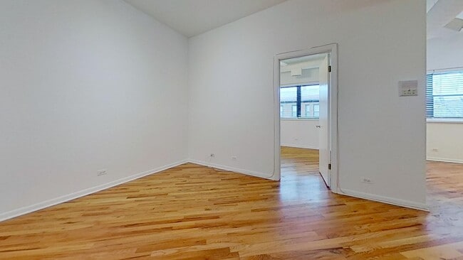 Building Photo - 4154-56 Lincoln