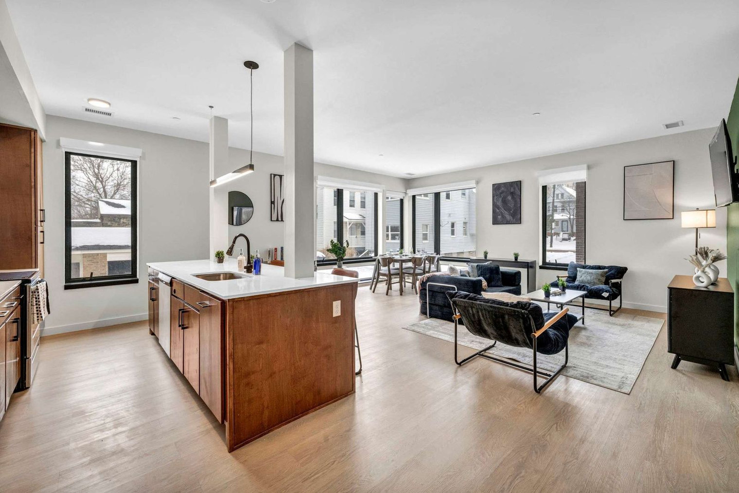 Building Photo - 2189 Cornell Rd