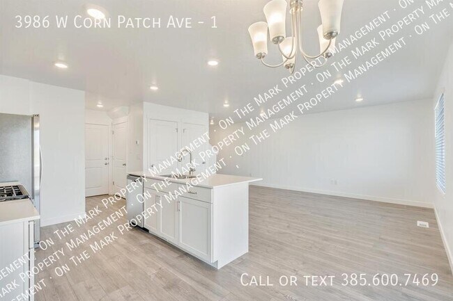 Building Photo - 3986 W Corn Patch Ave