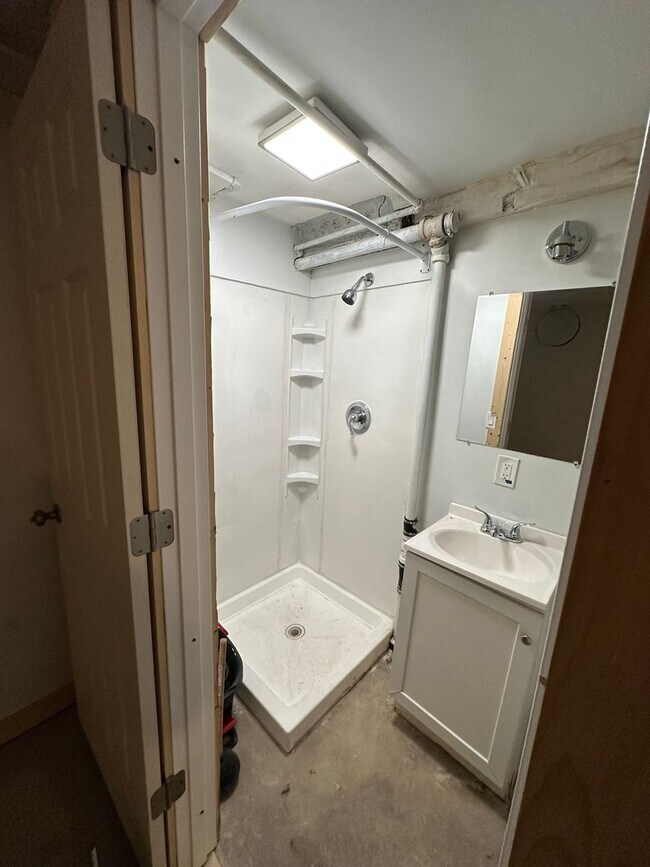 Building Photo - 2500 W Fond du Lac Ave