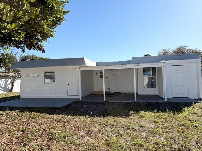 Building Photo - 7811 NW 66th Terrace