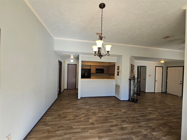 Building Photo - 8319 Wind Veil Dr