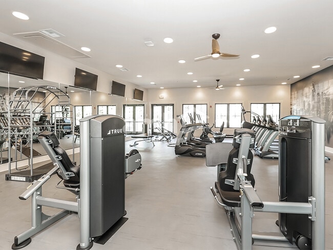 Building Photo - 5448 Lake Water Ct