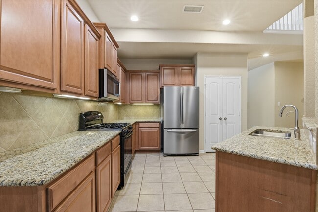 Building Photo - 114 Forest Elk Pl