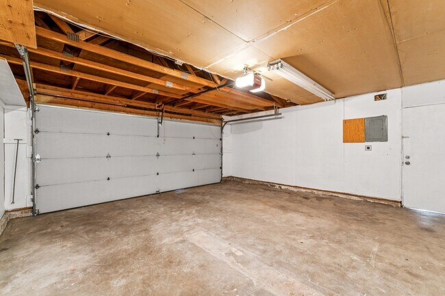 Building Photo - 1508 W Elm Pl