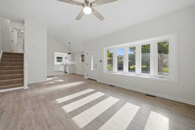 Building Photo - 313 Beacon Hill Ct