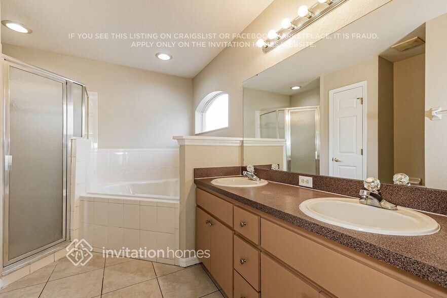 Building Photo - 5238 Snowy Heron Dr