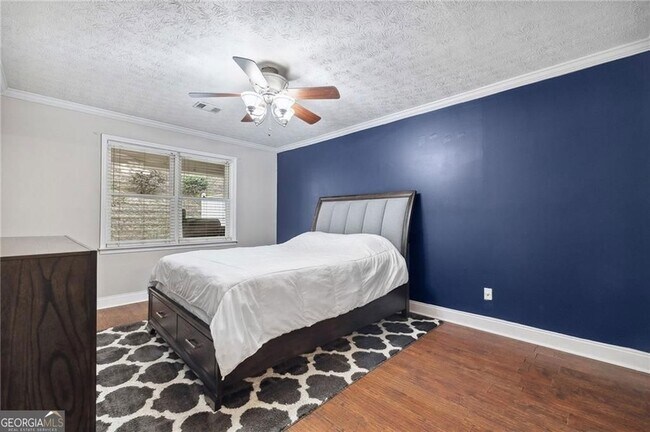 Building Photo - 13 Normandy Ct