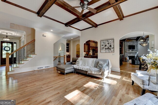 Building Photo - 11037 Estates Cir