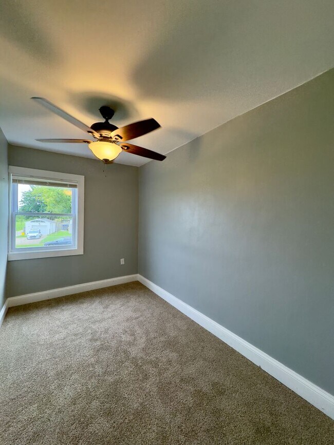 Building Photo - 2113 Larkhall Rd