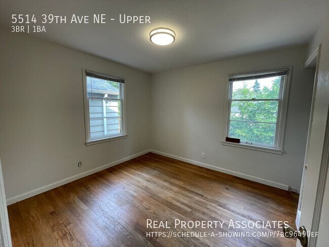 Building Photo - 5514 39th Ave NE