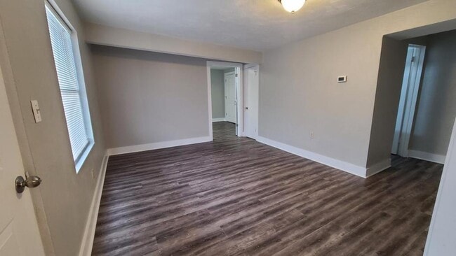 Building Photo - Unit 206