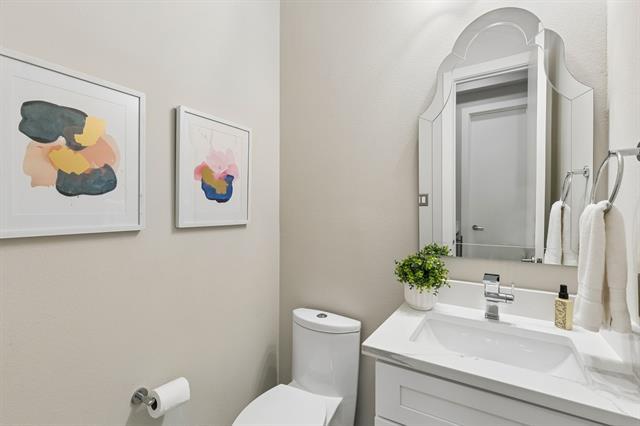 Building Photo - 4965 Blaynes View Dr