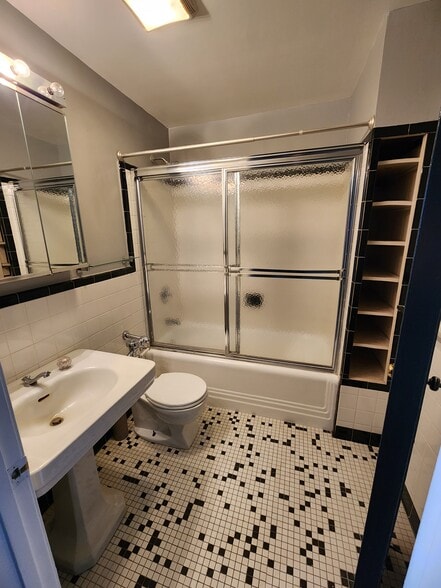 Storage cubbies and 3 way storage vanity - 1 E Chase St