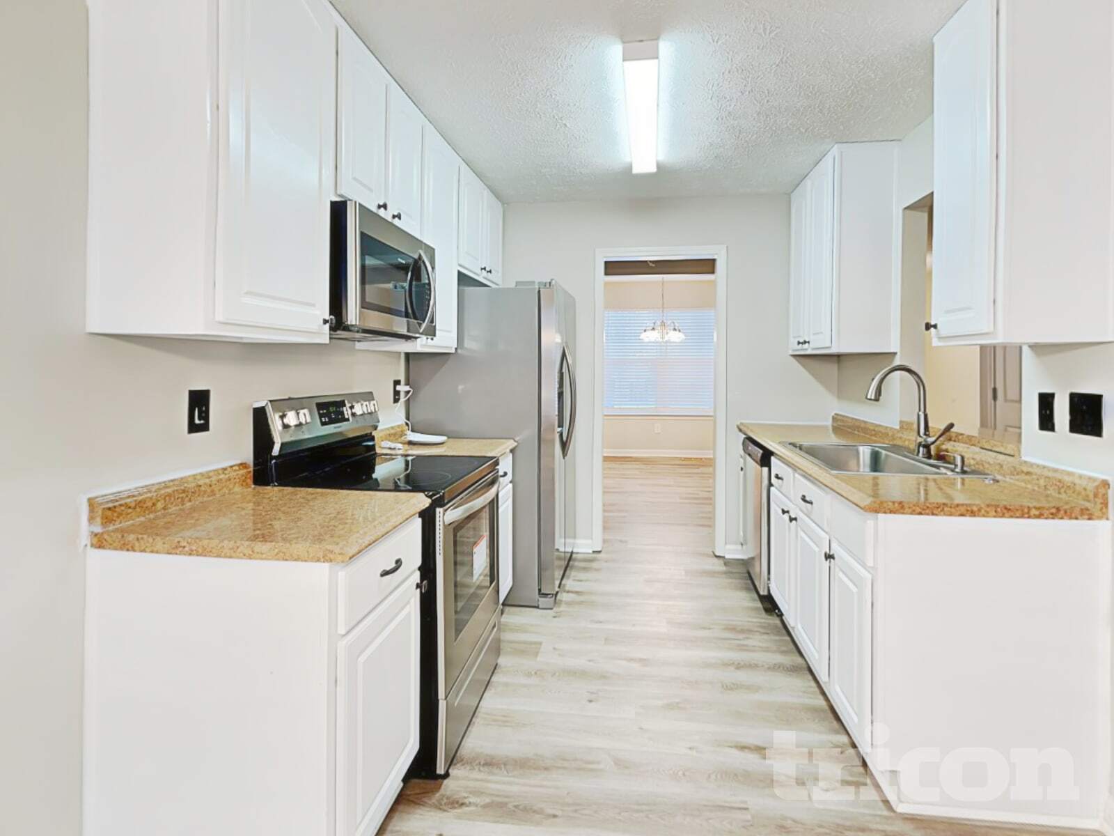 Building Photo - 132 Diamond Ct