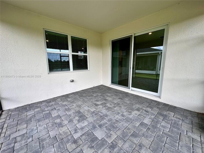 Building Photo - 9035 Dahlia Cir