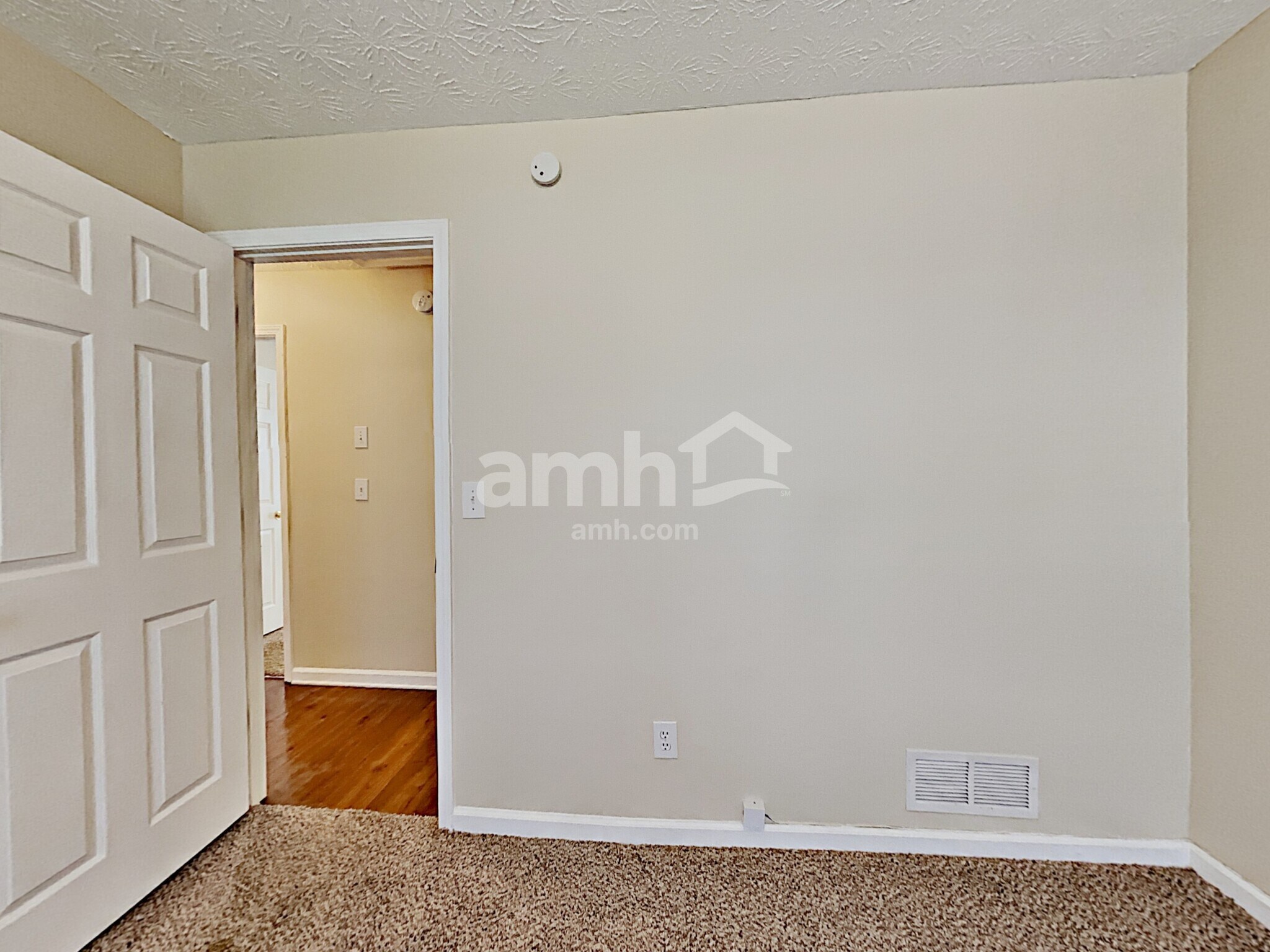 Building Photo - 5088 Memory Ln