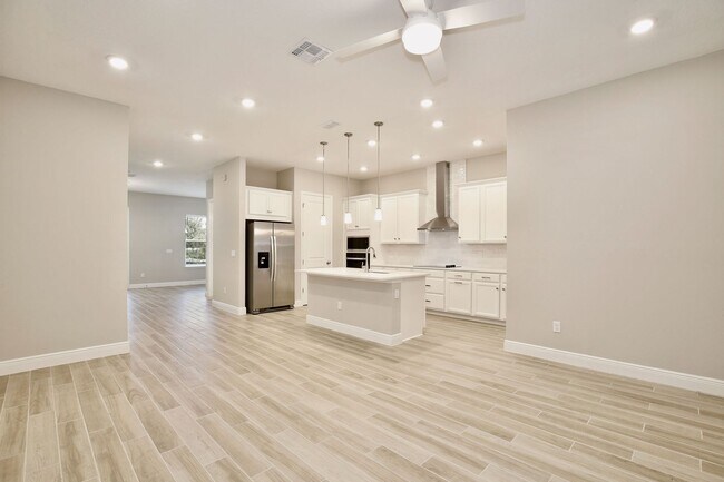 Building Photo - 6491 Cyrils Dr