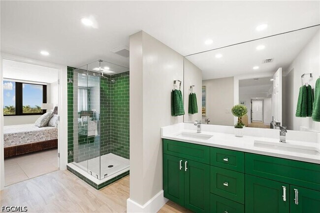 Building Photo - 5601 Turtle Bay Dr