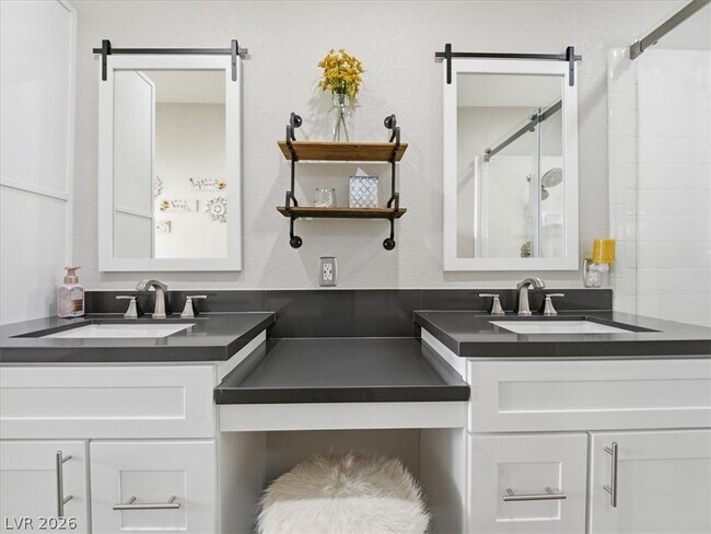 Building Photo - 4904 Winterset Dr