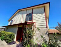 Building Photo - 1102 Covey Ln