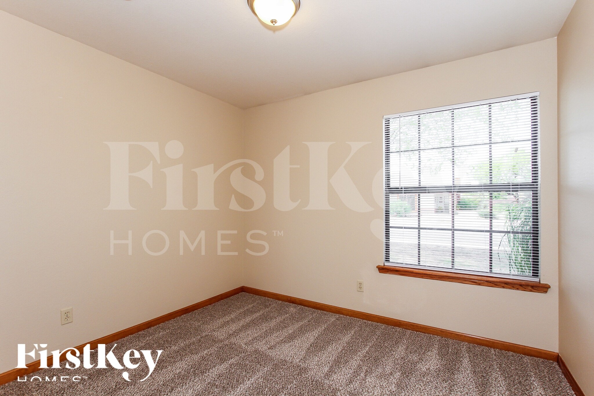 Building Photo - 5205 W Aster Dr