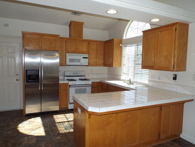 Building Photo - Gorgeous House in California Park Neighborhood!