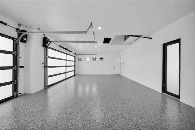 Building Photo - 4016 Chiquita Blvd S