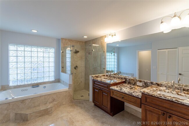 Building Photo - 15683 Cypress Park Dr