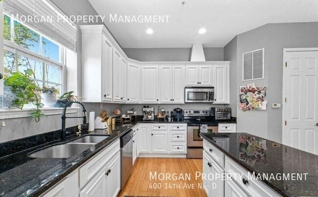 Building Photo - 400 14th Ave N