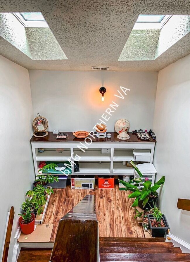 Building Photo - 11013 Villaridge Ct