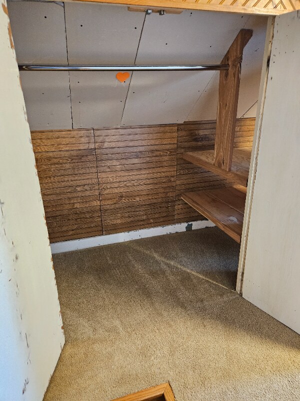 Building Photo - 116 Morse St N