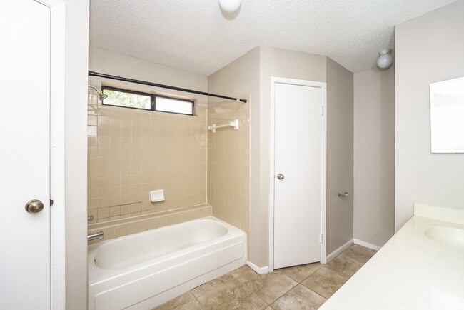 Building Photo - 241 S MacArthur Blvd