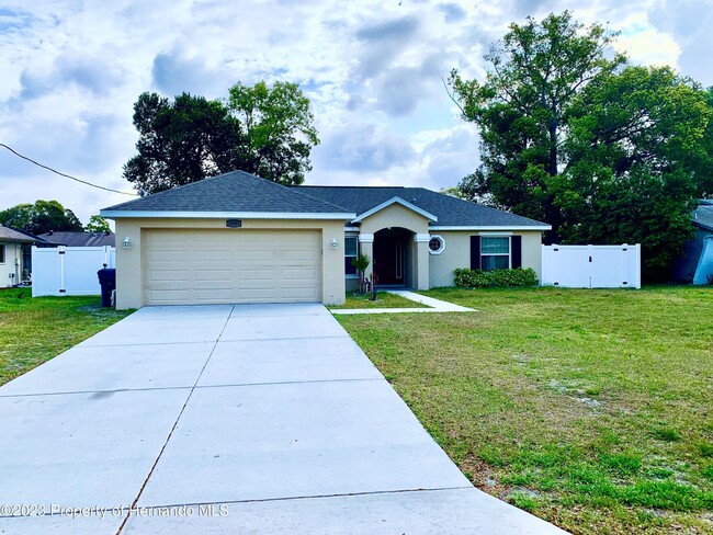 Primary Photo - 10405 Lafoy Rd