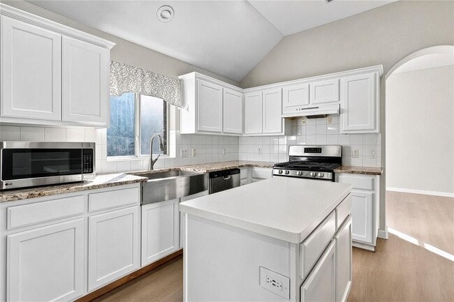 Building Photo - 8248 Montoya Cir
