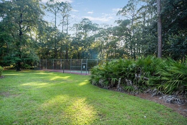 Building Photo - Beautiful First Floor Condo in Palmetto Co...