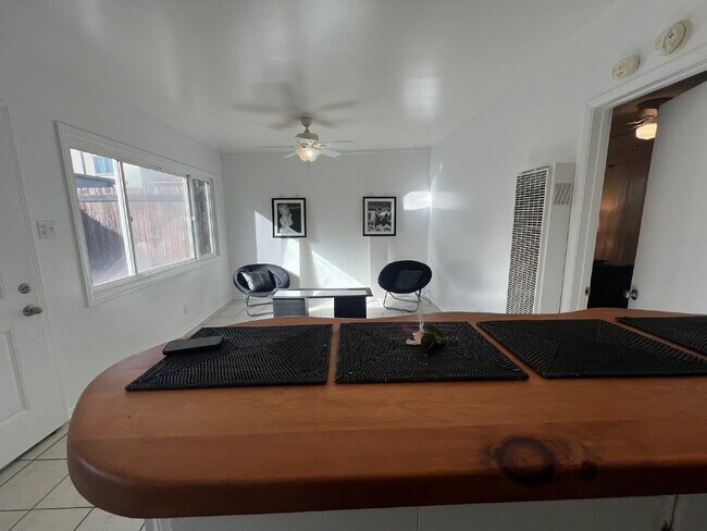 Building Photo - 1132 Dover Ln