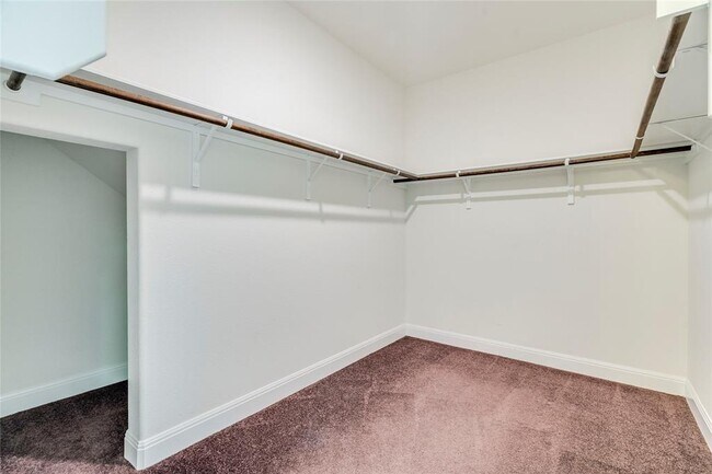 Building Photo - 5728 Siragusa Dr