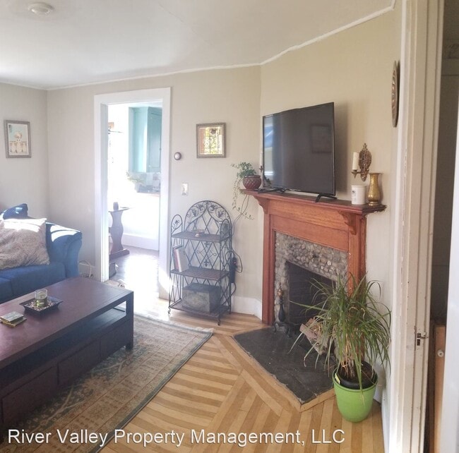 Building Photo - 2 br, 2 bath House - 22 Day St