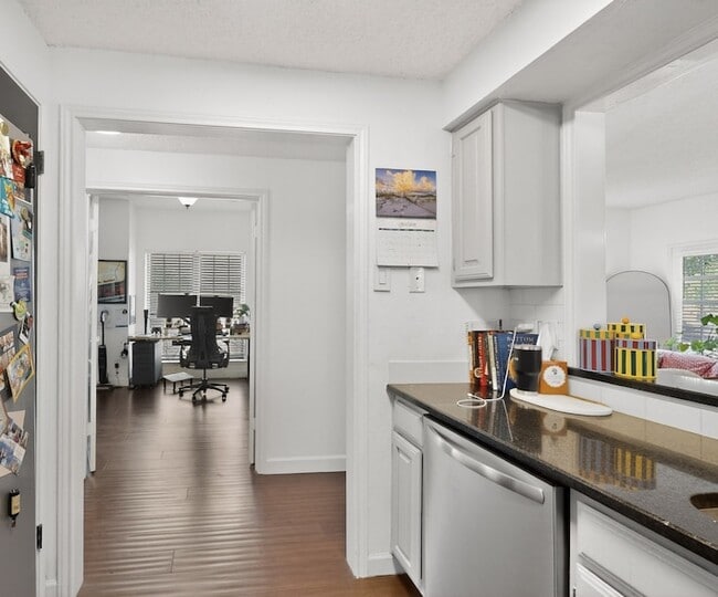 Building Photo - 5859 Frankford Rd