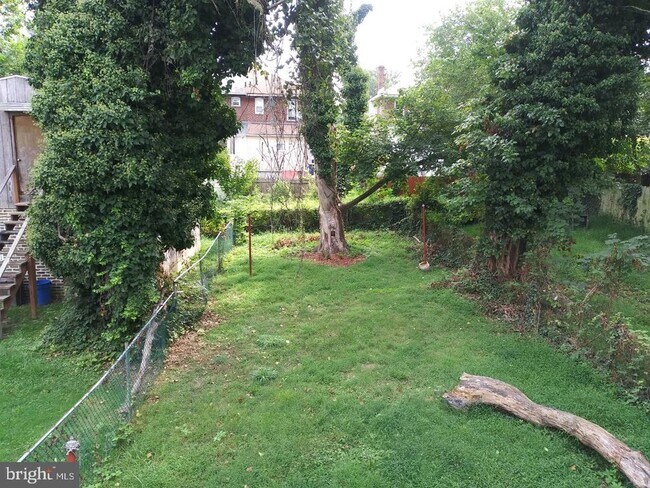 Building Photo - 2617 Lindsay St