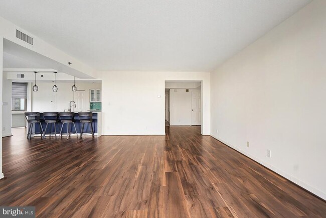Building Photo - 5809 Nicholson Ln
