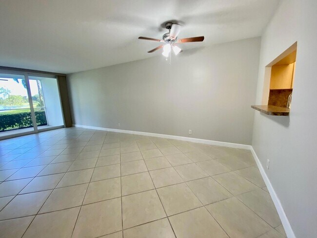 Building Photo - 3051 N Course Dr