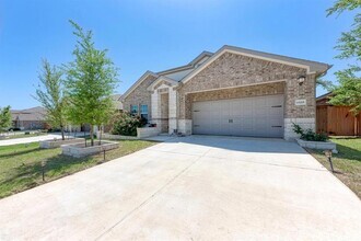 Building Photo - 1528 Longhorn Ranch Dr